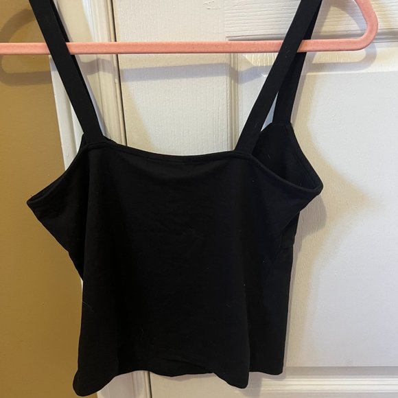 Black Cropped Tank Top - Picture 2 of 3